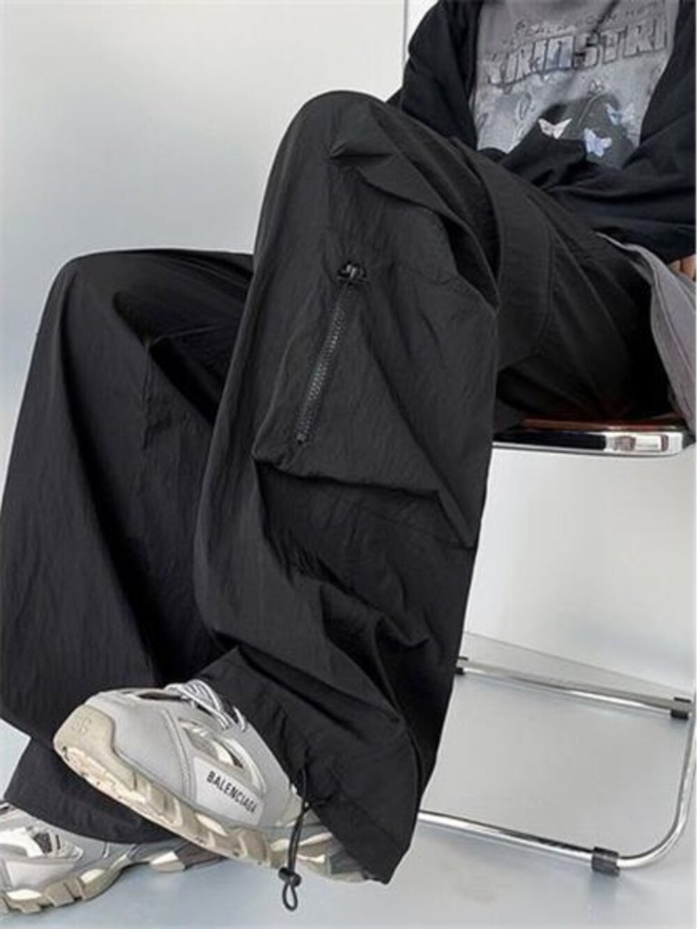 Men's Plus Size Loose Fit Cargo Pants with Drawstring - Picture 8 of 12